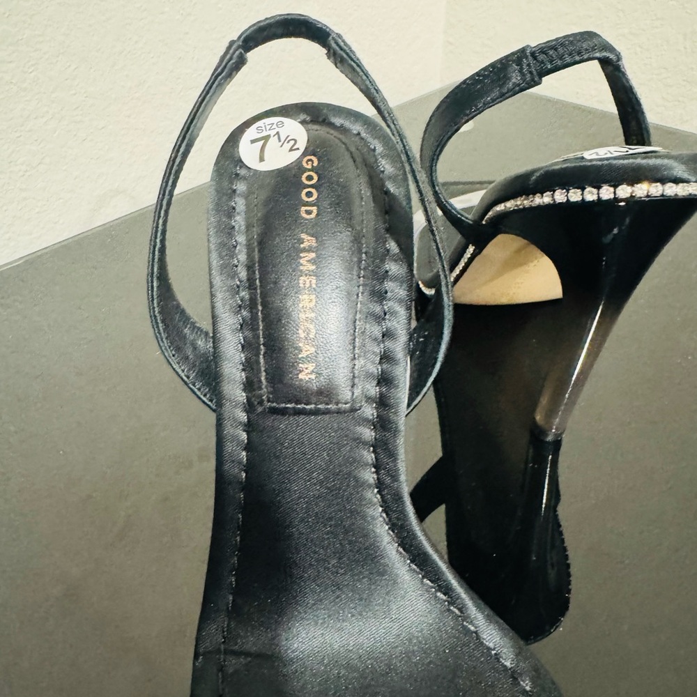 Elegant Black and Silver Women's Heels - Picture 3 of 5